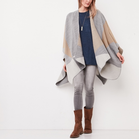 Roots Blanket Scarf poncho cape